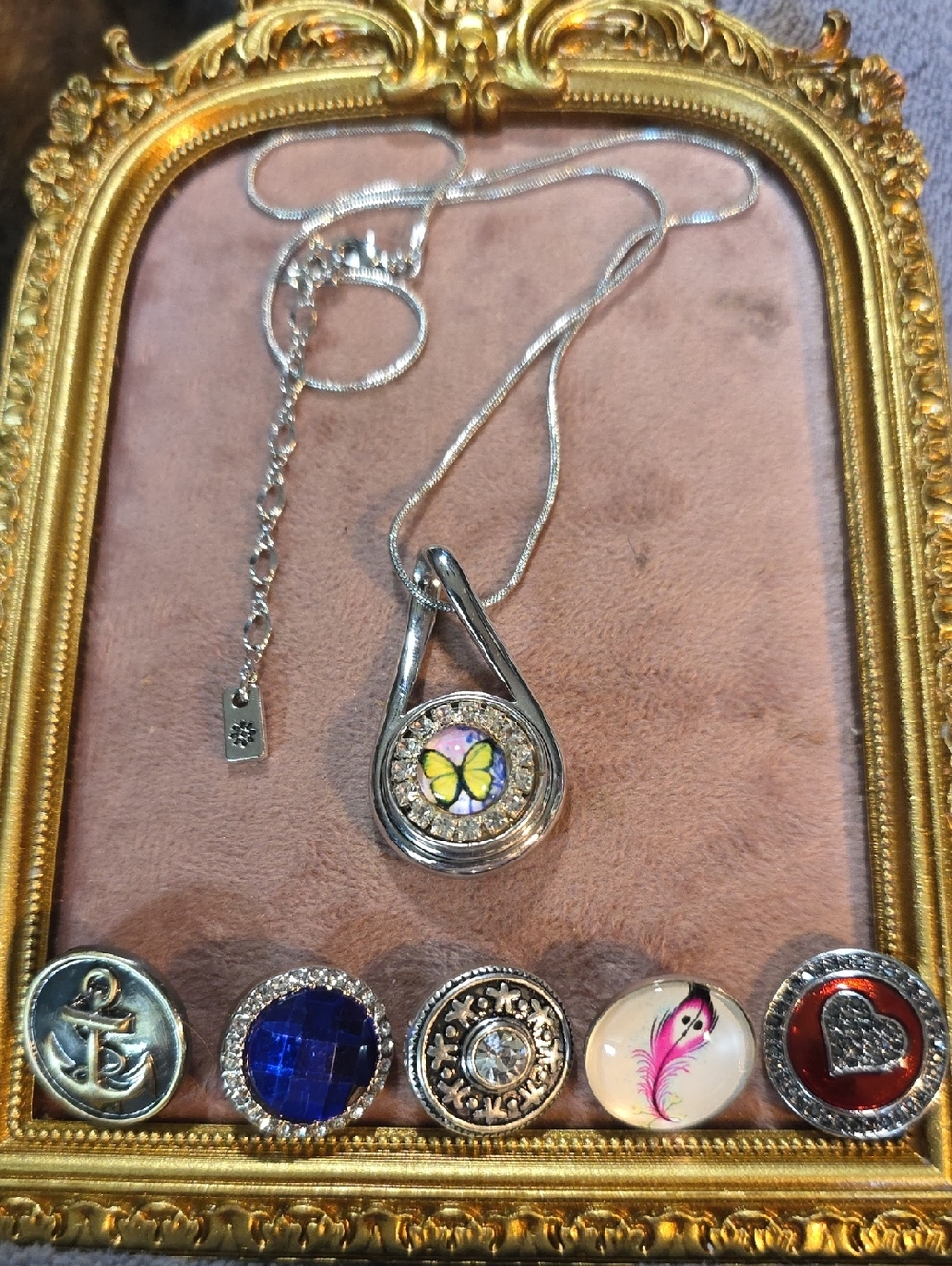 Vintage Ginger Snaps Silver-toned Pendant Necklace & 6 Interchangable Snaps